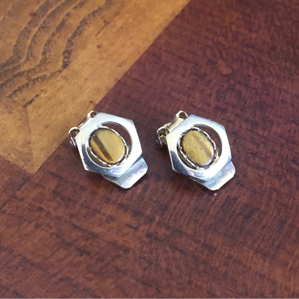 Vintage oval tiger eye cabochon gold plated clip on earrings